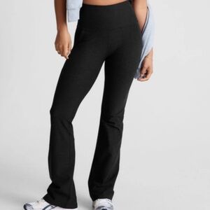 NWOT BEYOND YOGA FLARED LEGGINGS